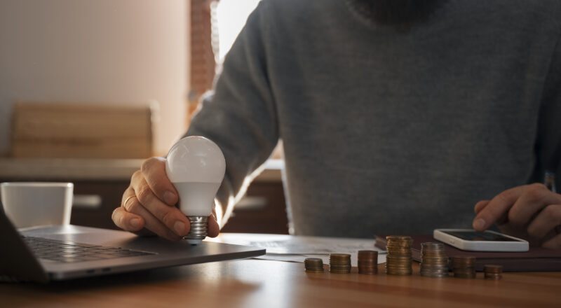 Economizar luz em casa